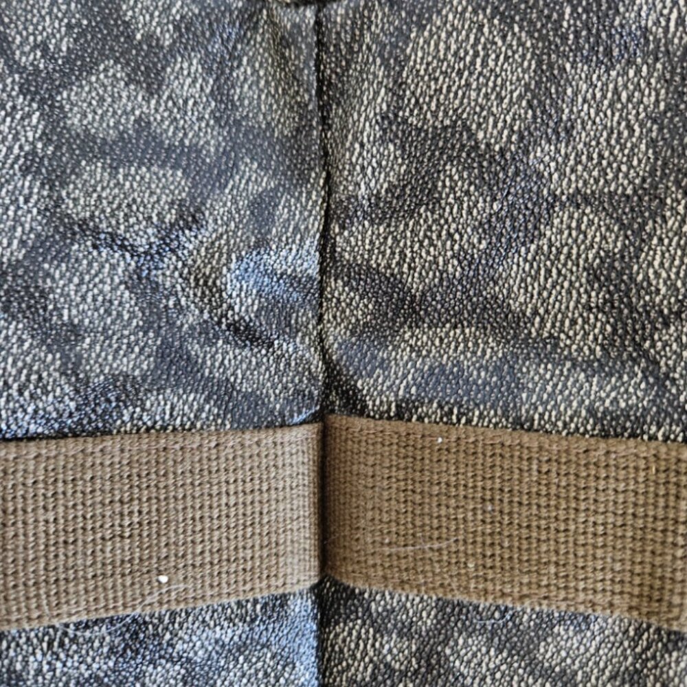 Yves Saint Laurent (YSL) Giraffe Boston Bag - Picture 8 of 14